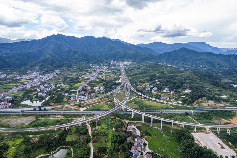 確?；緦崿F(xiàn)社會主義現(xiàn)代化取得決定性進展 ——寫在黨的二十屆四中全會召開之際